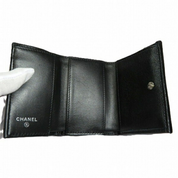 CHANEL Black Wallet - Picture 2 of 9